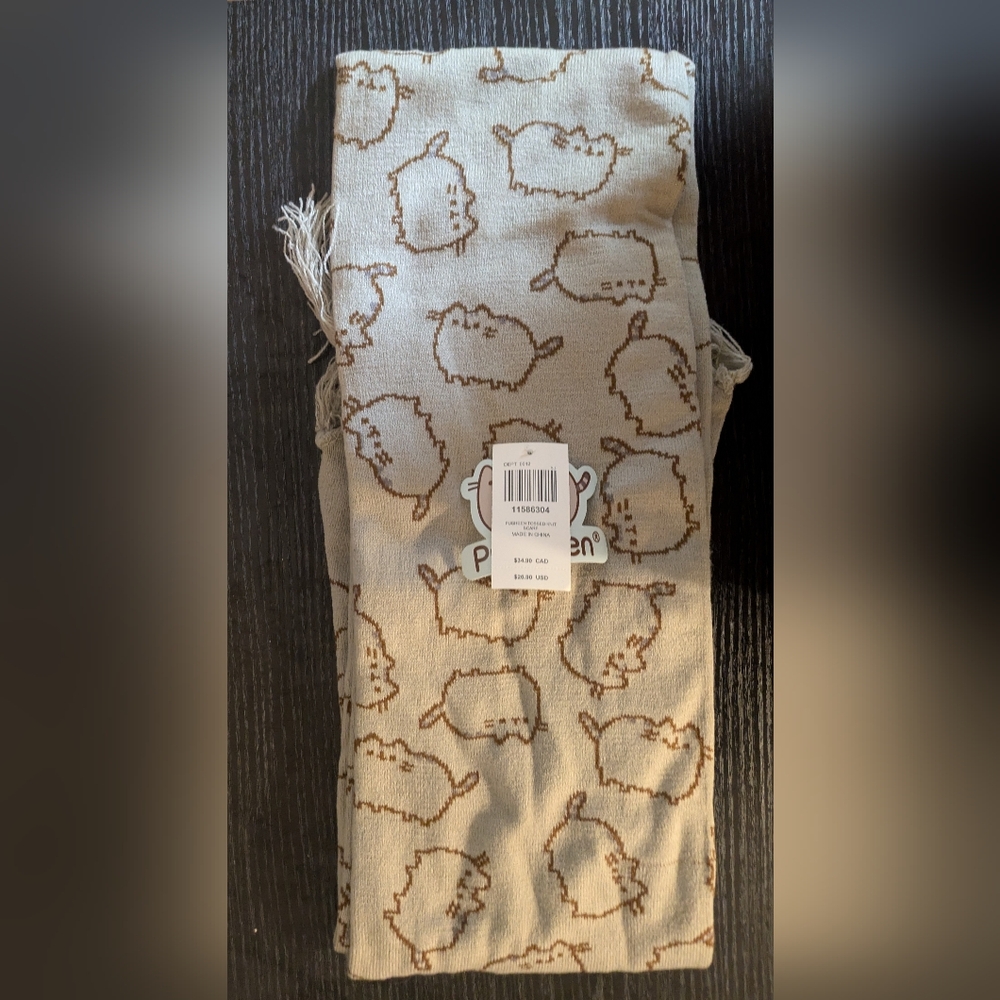 NWT Grey Pusheen Scarf With Tassels Hot Topic